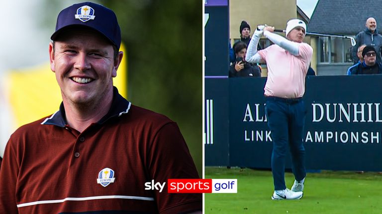 'It's like being at Bethpage Black!' Dog BARKS during MacIntyre swing!