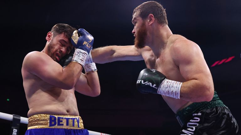 Sheffield, UK: Dave Allen v Arslanbek Makhmudov , WBA Inter Continental Heavyweight Title.11 October 2025.Picture By Mark Robinson Matchroom Boxing.