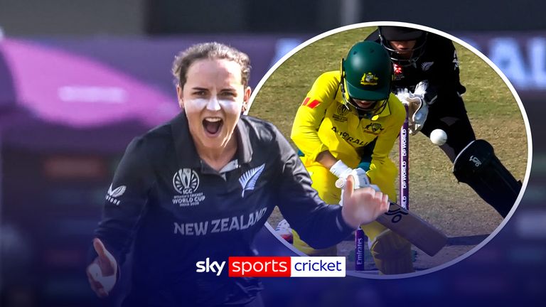 Melie Kerr gets her 100th ODI wicket with a sensational googly to remove Phoebe Litchfield on 43 runs.