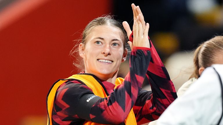 Hannah Blundell returned to the Man Utd matchday squad for the first time since she gave birth to her daughter