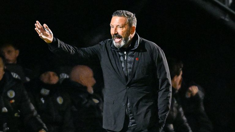 Derek McInnes during his side's 2-2 draw with St Mirren.