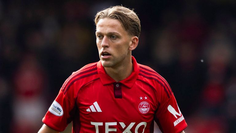 Jesper Karlsson reached the Conference League semi-finals with AZ Alkmaar