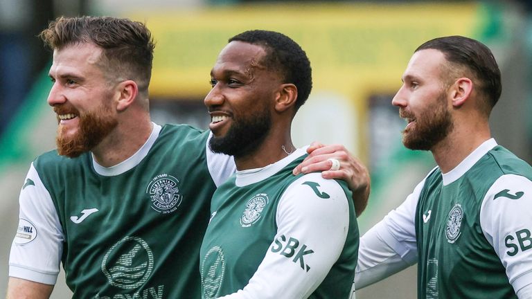 Hibernian's Junior Hoilett (C) scored a late double 