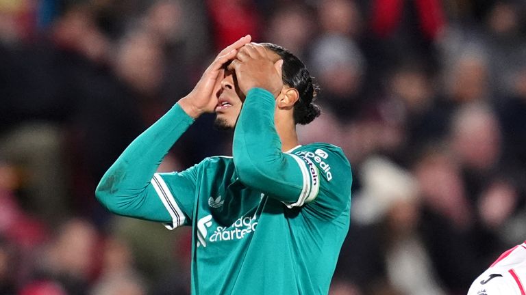 Carra on Liverpool: It's a crisis right now 