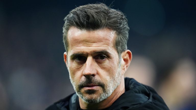 O técnico do Fulham, Marco Silva, durante a partida da Premier League em Craven Cottage, Londres. Data da foto: sábado, 18 de outubro de 2025.