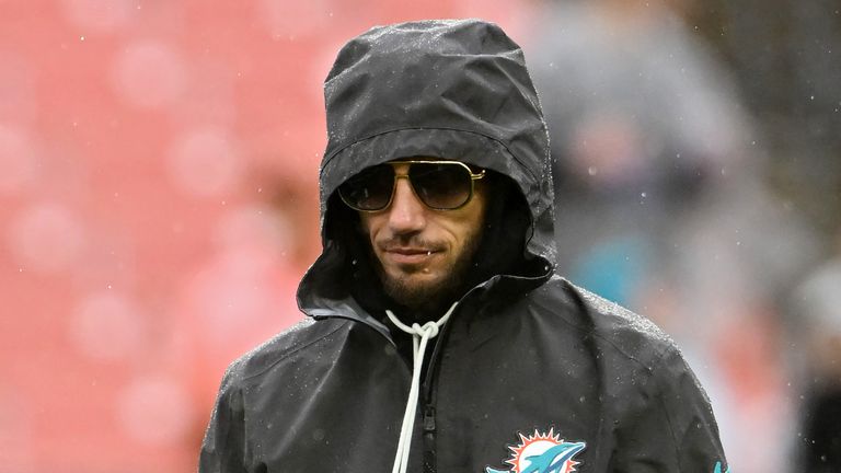 Dolphins head coach Mike McDaniel 
