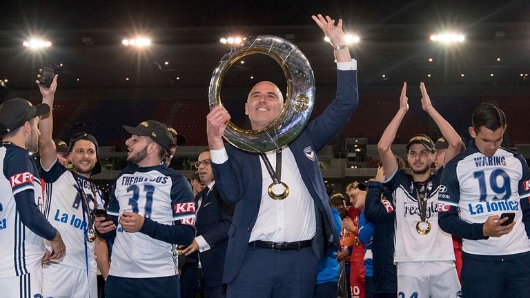 Kevin Muscat guiou equipes ao título da liga na Austrália, Japão e China