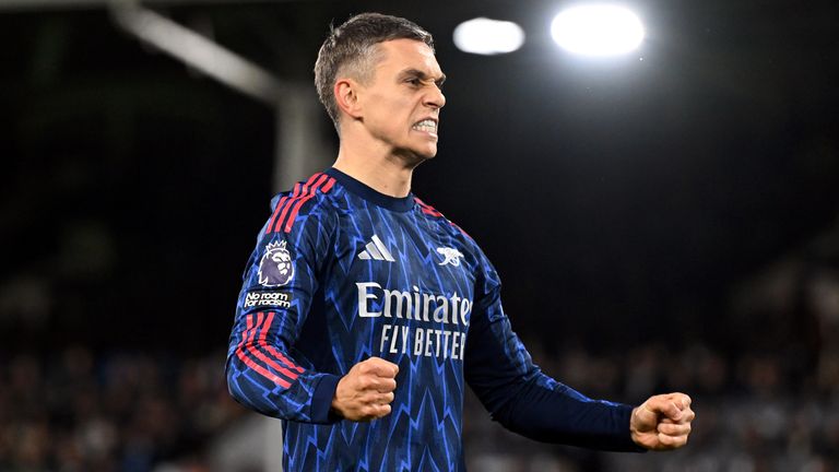 Leandro Trossard celebrates after scoring for Arsenal at Craven Cottage