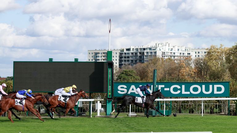Puerto Rico (C. Soumillon) wins Criterium International Gr.1 at Saint-Cloud, 26/10/2025, photo: Zuzanna Lupa