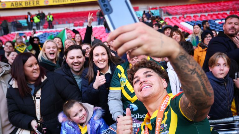 Reece Walsh made sure to take pictures with every fan