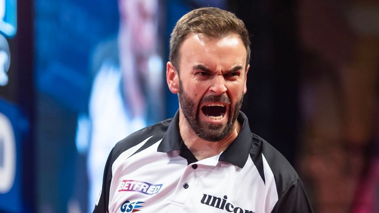 Ross Smith roars after victory in Leicester - Taylor Lanning/PDC