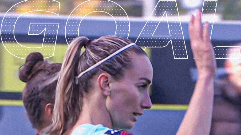 Asllani scores for London City Lionesses against West Ham