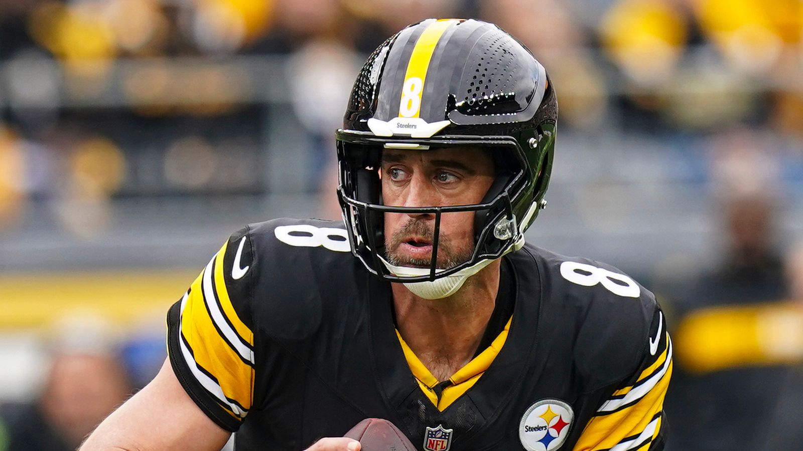 Aaron Rodgers: Should Pittsburgh Steelers' quarterback be benched after struggling with recent form?