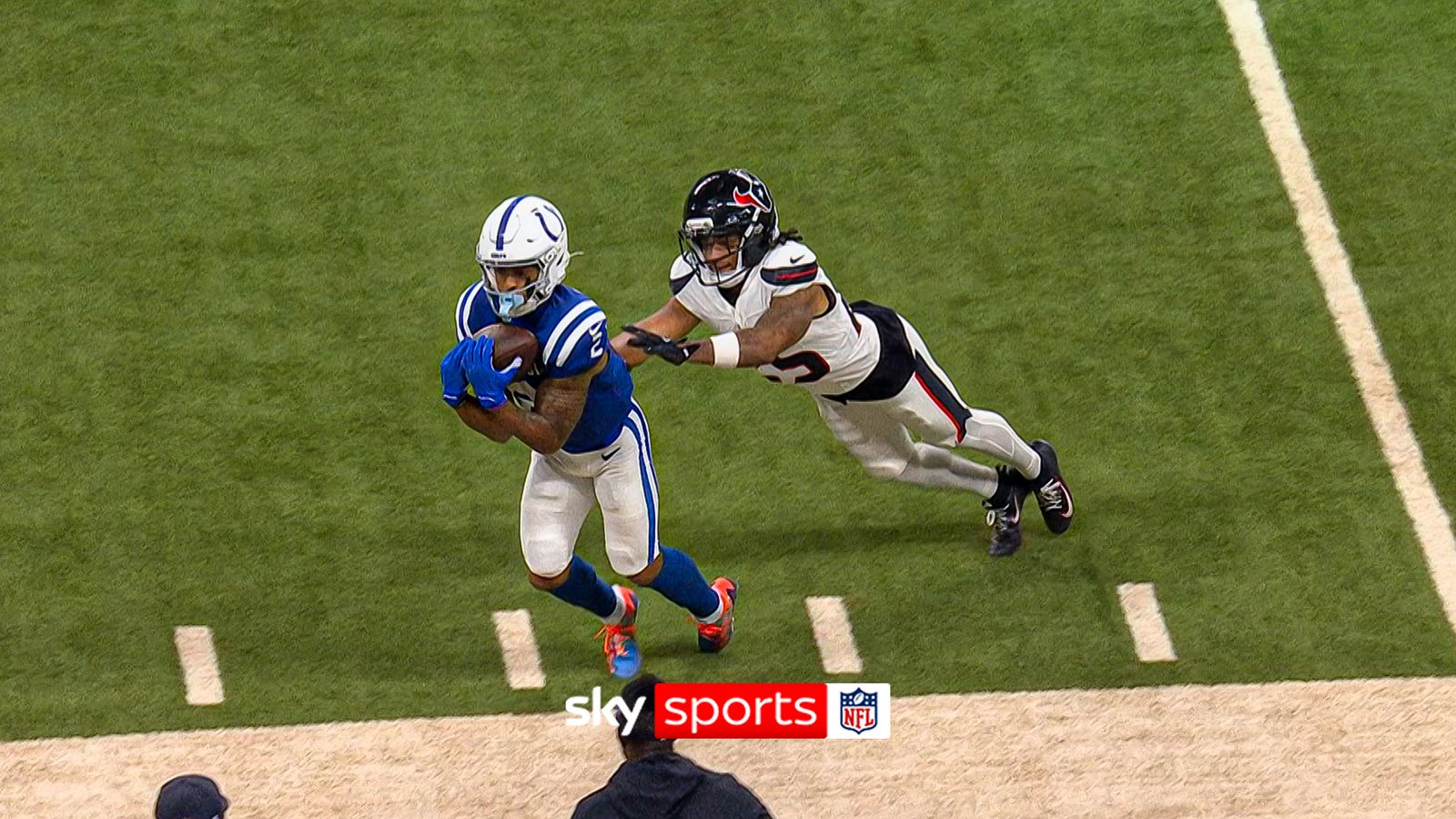 NFL: Josh Downs claims over-the-shoulder toe-tap catch