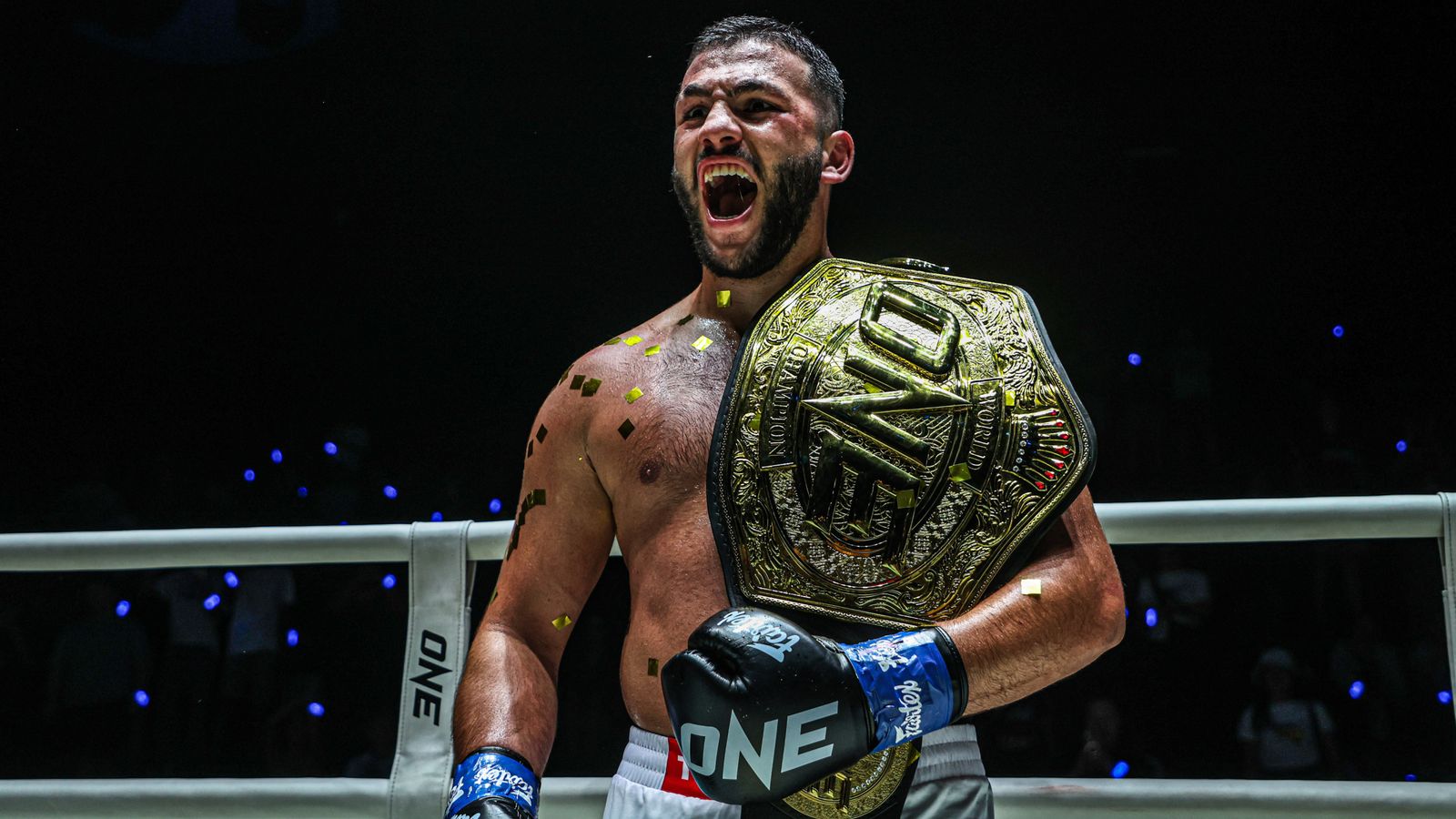 ONE Şampiyonası: 'Kickboks'un Usyk'i Roman Kryklia ağır siklet şampiyonluk mücadelesinde İskoçyalı Nico Carrillo'yu yenerek galip geldi | WWE Haberleri