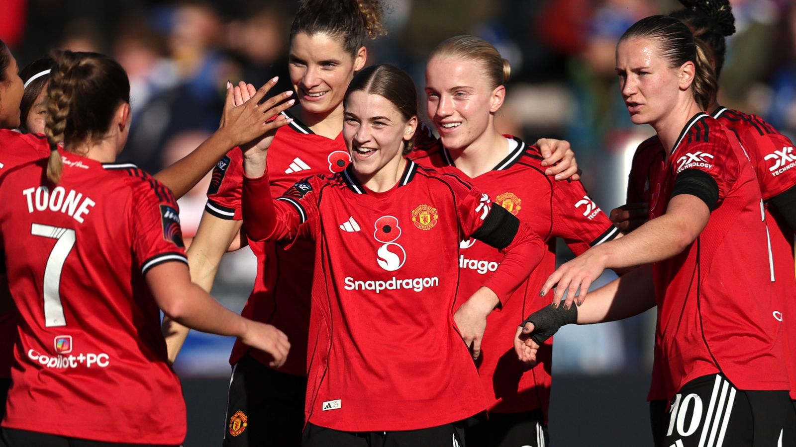 https://e0.365dm.com/25/11/1600x900/skysports-wsl-womens-super-league_7069624.jpg?20251102132757