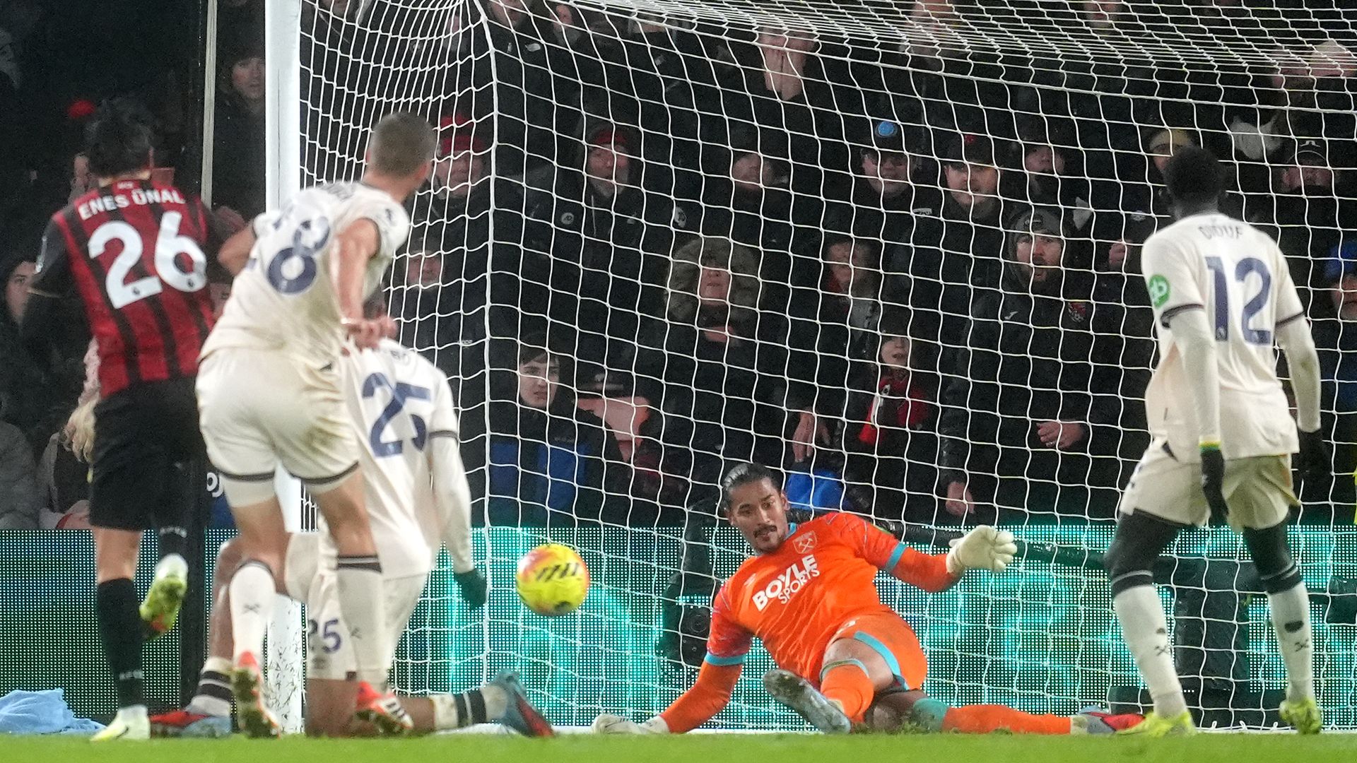 Bournemouth fight back to earn draw against West Ham amid Areola heroics