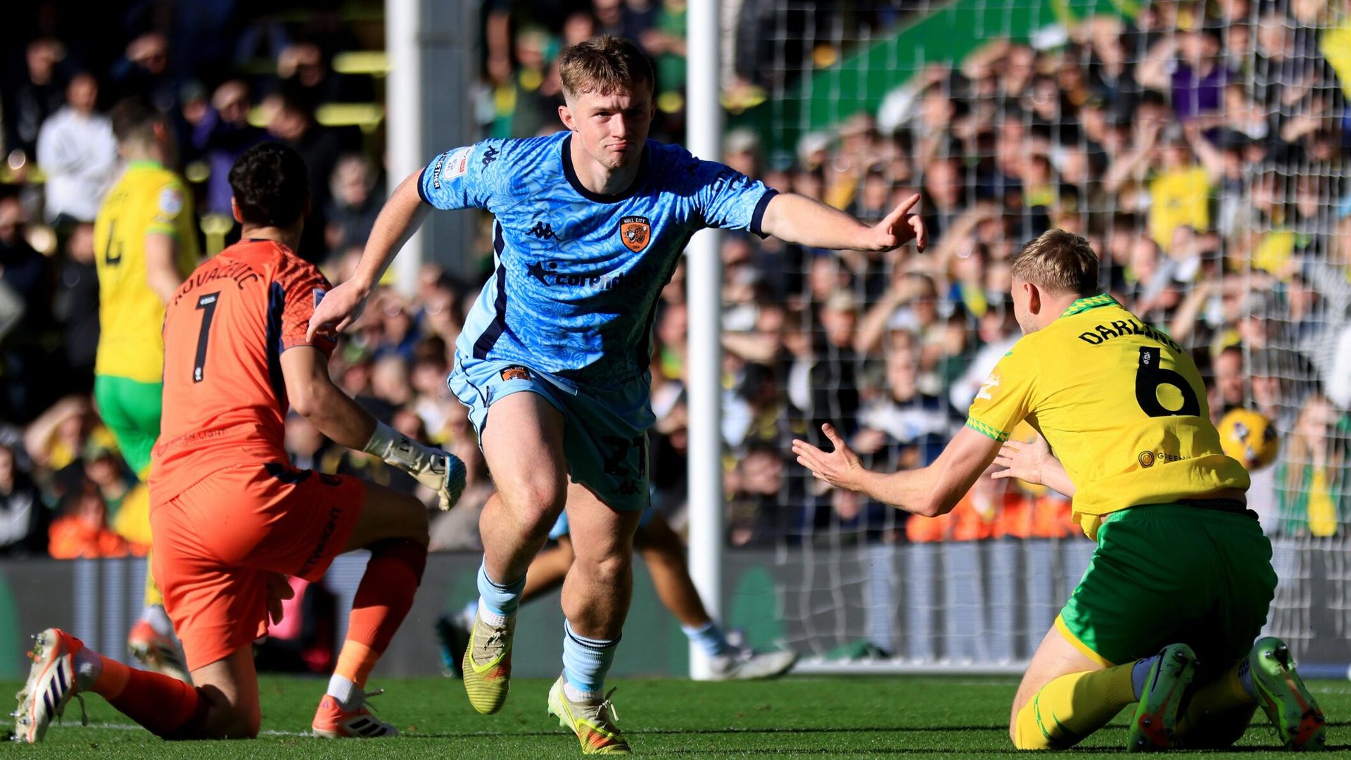 Norwich's losing run extends to six after defeat to Hull