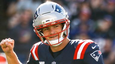 New England Patriots quarterback Drake Maye (10) reacts after throwing a touchdown pass during the second half of an NFL football game against the Cleveland Browns, Sunday, Oct. 26, 2025, in Foxborough, Mass. (AP Photo/Greg M. Cooper)