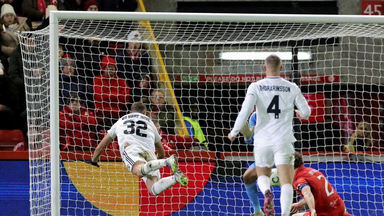 Nardin Mulahusejnovic opened the scoring for Noah