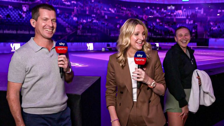 Amanda Anisimova parla con Tim Henman