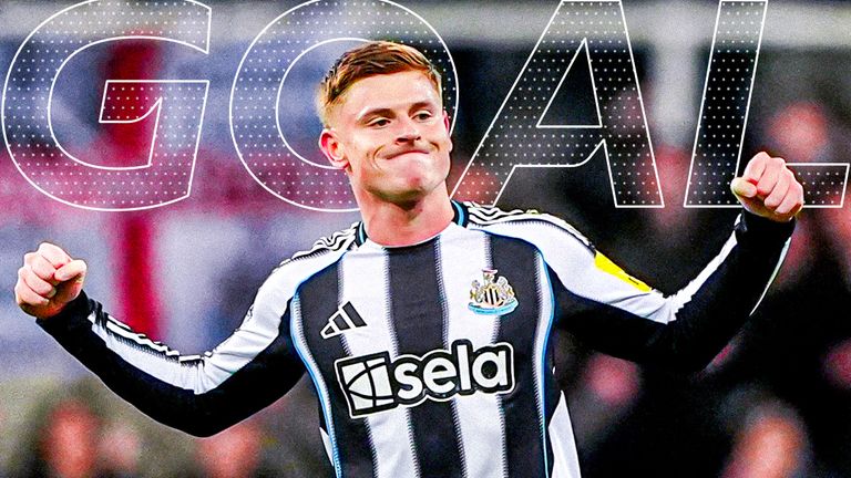 Harvey Barnes scores his second for Newcastle.