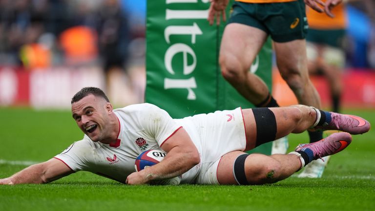 Ben Earl scoring a try against Australia at Twickenham