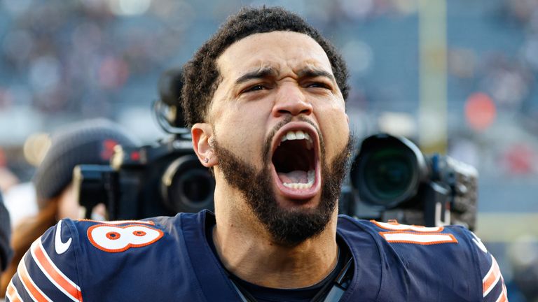 Chicago Bears quarterback Caleb Williams (18) celebrates after an NFL football game against the Pittsburgh Steelers, Sunday, Nov. 23, 2025, in Chicago. (AP Photo/Kamil Krzaczynski)