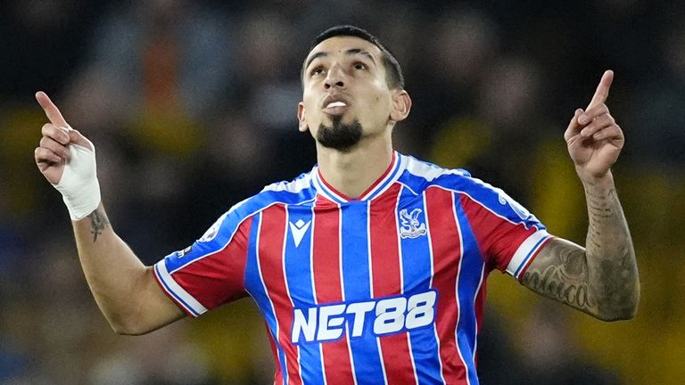 Crystal Palace's Daniel Munoz celebrates scoring their side's first goal of the game
