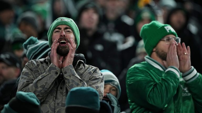 Philadelphia Eagles fans react negatively during the second half of an NFL football game against the Chicago Bears, Friday, Nov. 28, 2025, in Philadelphia. (AP Photo/Matt Slocum)