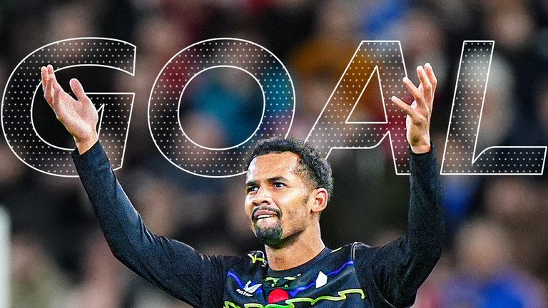 Everton take the lead against Sunderland.