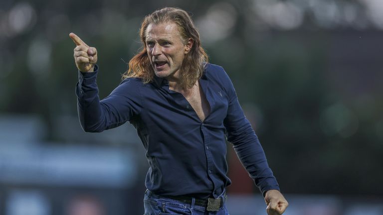 gareth ainsworth gillingham
