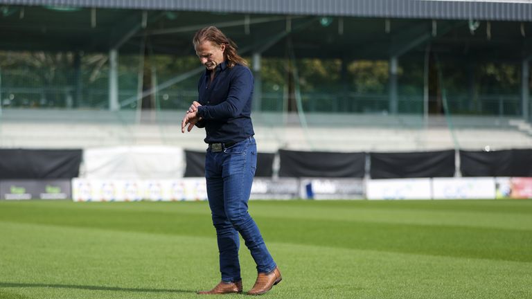 gareth ainsworth gillingham