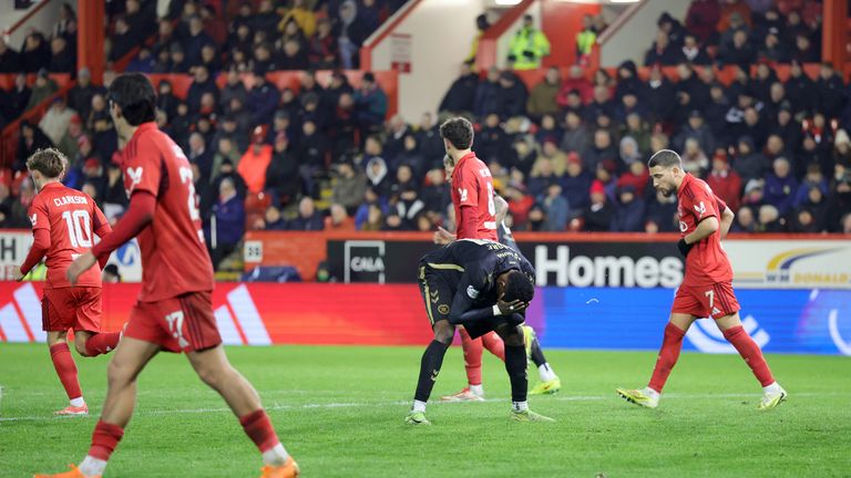 Pierre Landry Caboré responde tras perder una oportunidad de igualar