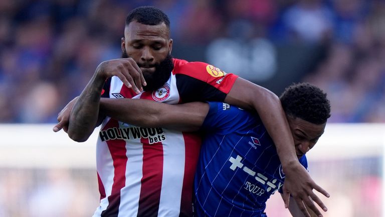 Thiago perdeu trinta jogos da Premier League em sua primeira temporada na Inglaterra devido a lesão