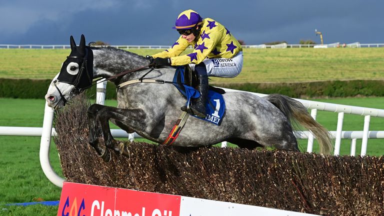 Il Etait Temps and Paul Townend win the Clonmel Oil Steeplechase (Grade 2). (Healy Racing)