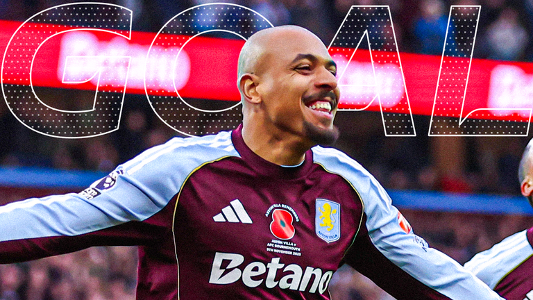 Malen celebrates after scoring against Bournemouth