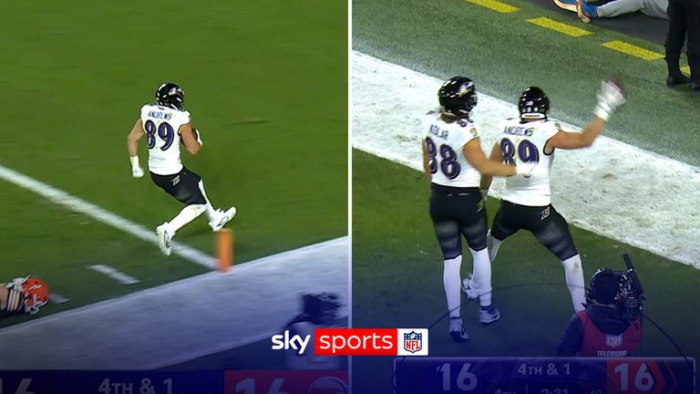 Baltimore Ravens fake tush push and race away for 35-yard TD!