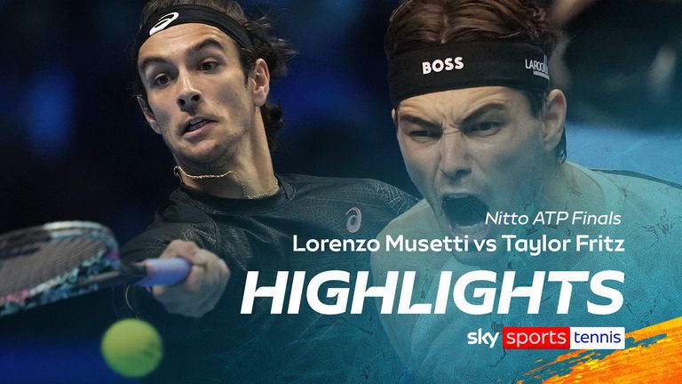 Momenti salienti quando Lorenzo Musetti ha affrontato Taylor Fritz nella partita di apertura delle ATP Finals a Torino.