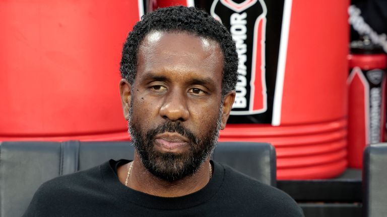 FOXBOROUGH, MA - 29 tháng 6: Huấn luyện viên trưởng Wilfried Nancy của Columbus Crew trước trận đấu giữa New England Revolution và Columbus Crew vào ngày 29 tháng 6 năm 2024, tại Sân vận động Gillette ở Foxborough, Massachusetts. (Ảnh của Fred Kfoury III/Icon Sportswire) (Icon Sportswire qua AP Images)