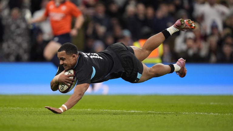 Ojomoh got over for England's opening try in the 10th minute 