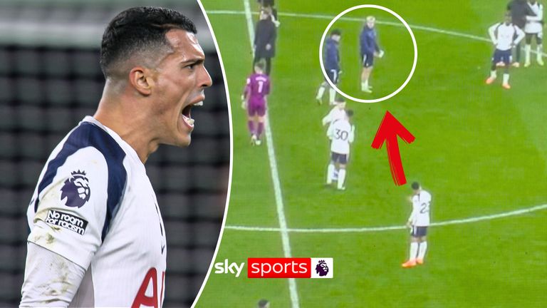 Pedro Porro parecia estar gritando com Lucas Bergvall