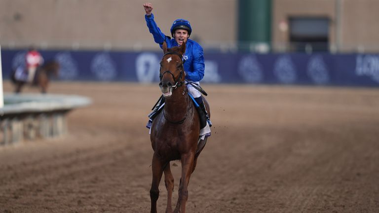 ब्रीडर्स कप माईलमध्ये विजयासाठी उल्लेखनीय भाषण केल्यानंतर विल्यम ब्यूक उत्सव साजरा करत आहे (एपी फोटो/ग्रेगरी बुल)