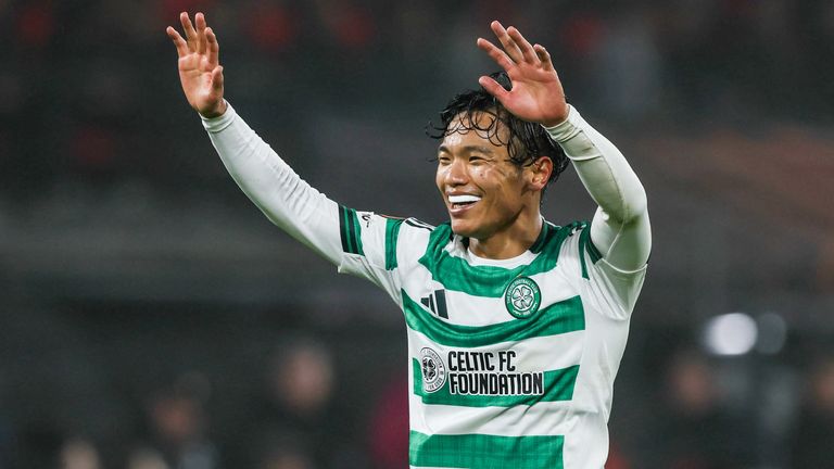 Reo Hatate put Celtic 2-1 up before half time