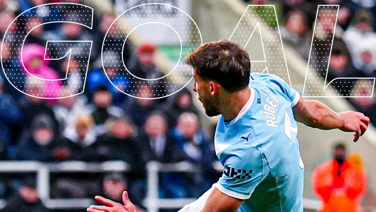 Ruben Dias scores for Man City