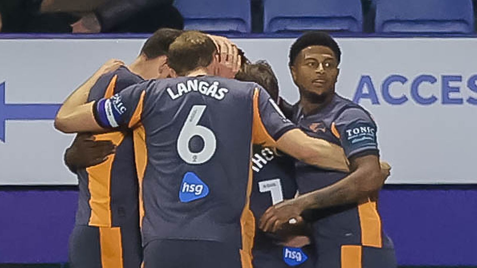 Sheffield Wednesday 0-3 Derby County: Patrick Agyemang scores twice as visitors return to winning ways