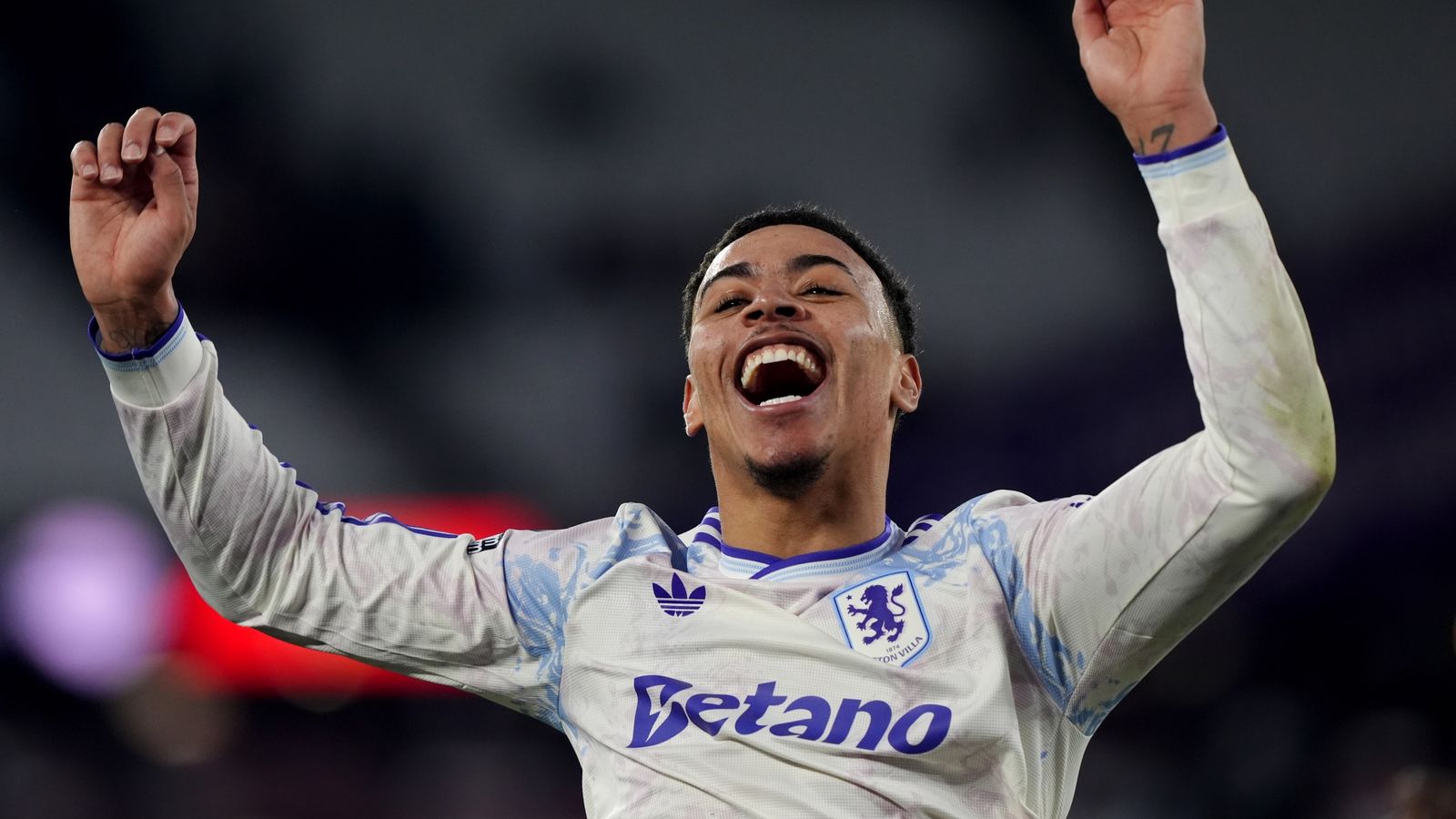 West Ham 2-3 Aston Villa: Morgan Rogers double breaks Hammers hearts