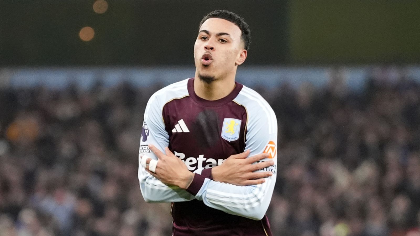 Aston Villa 2-1 Man Utd: Morgan Rogers scores two stunners as Unai Emery’s side win again to close gap on Arsenal
