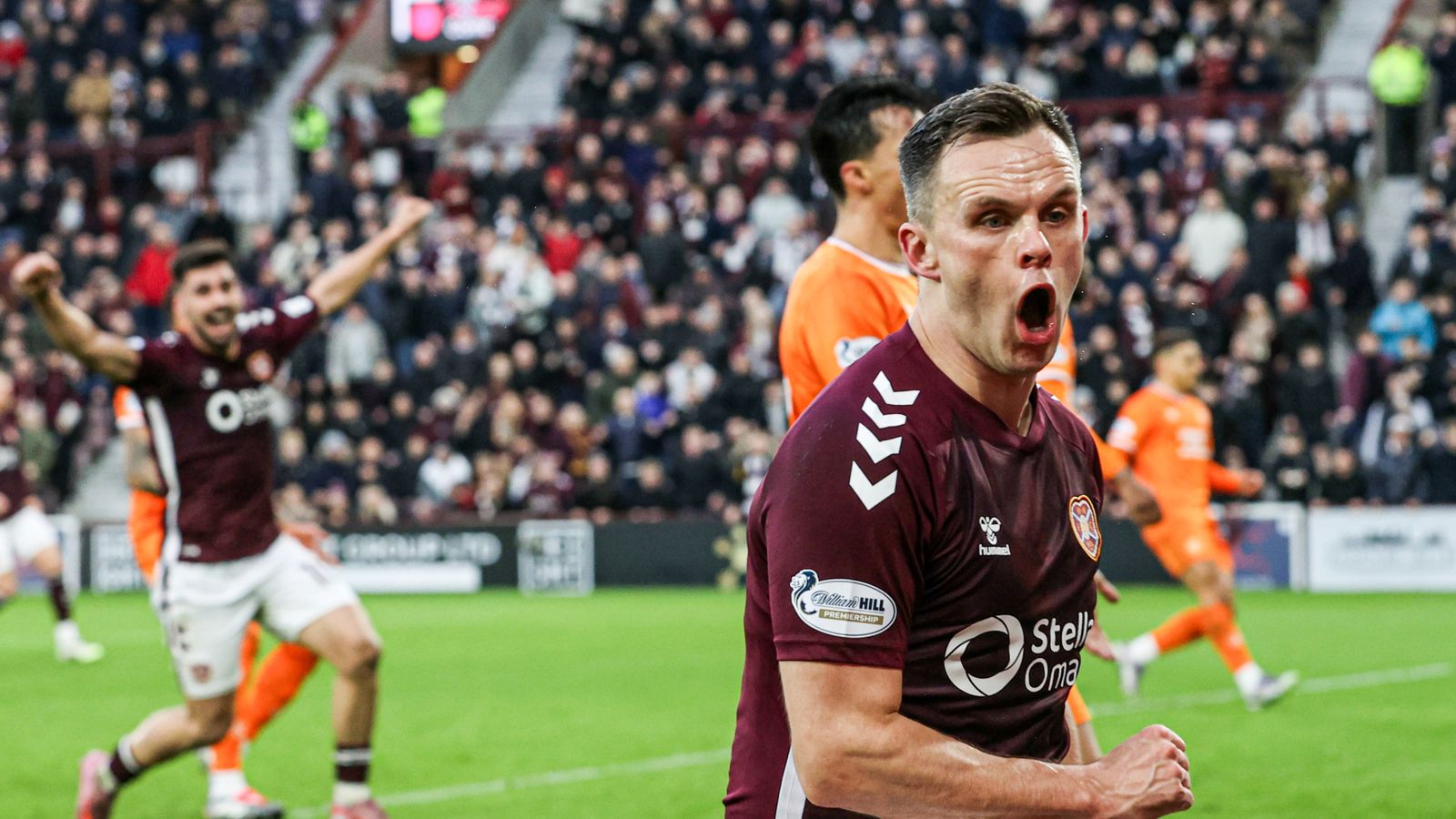 Hearts 2-1 Rangers: Danny Röhl's unbeaten Scottish Premiership run comes to an end as The Jambos strengthen title bid