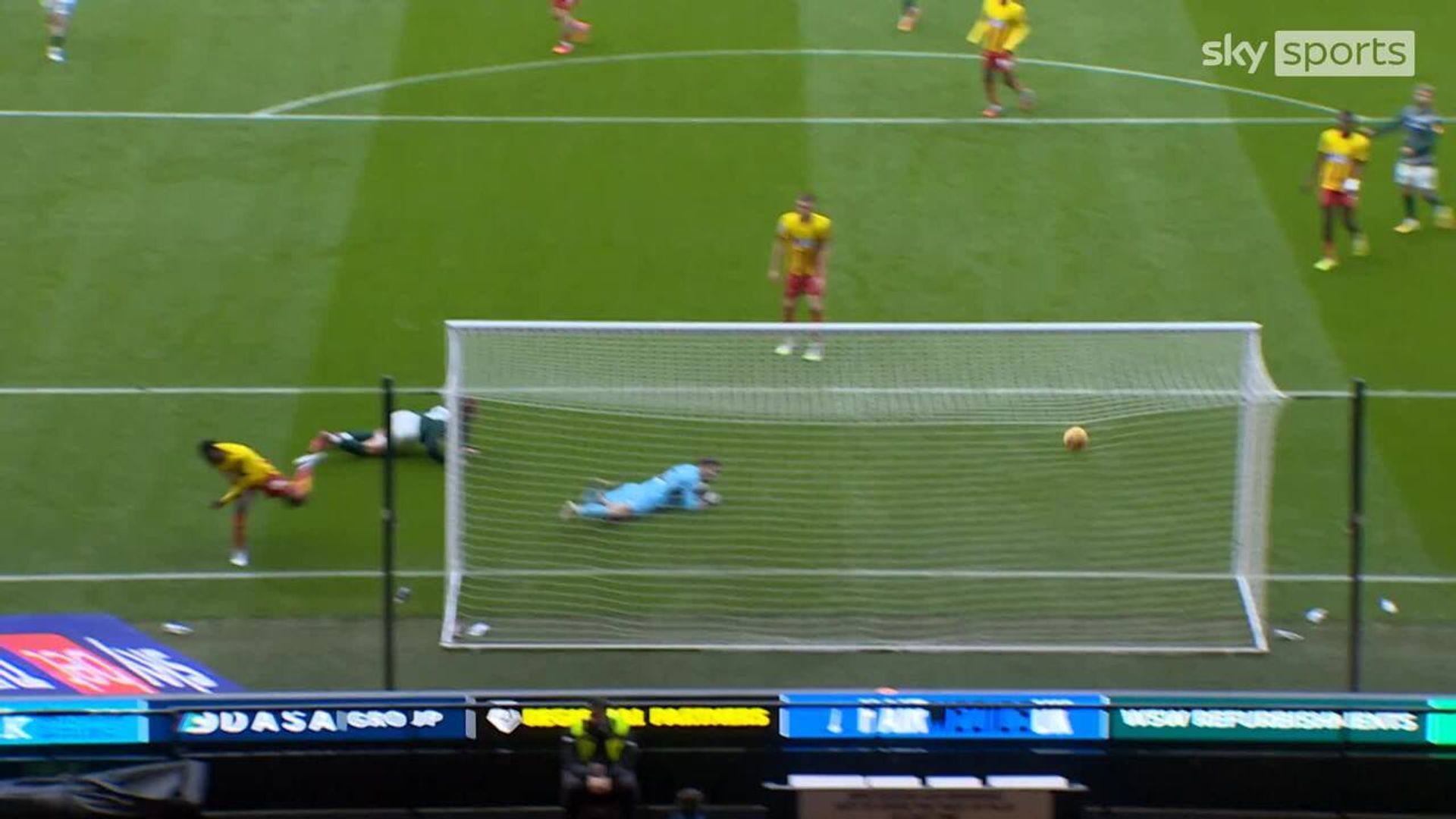 Sargent heads Norwich into deserved lead